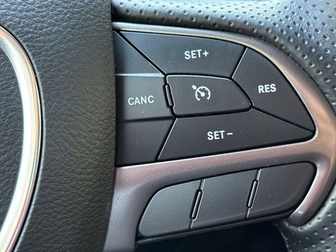 Used 2024 Dodge Durango SXT image 38