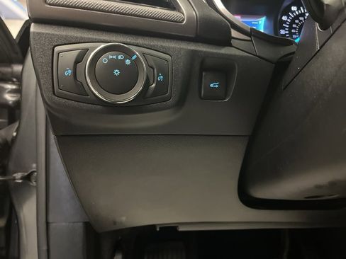 Used 2020 Ford Fusion SE image 13