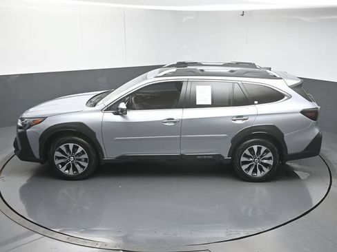 Certified 2025 Subaru Outback Touring w/ Popular Package #2 AWD/4WD image 46