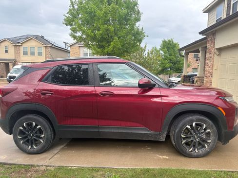 Used 2023 Chevrolet TrailBlazer LT FWD image 13