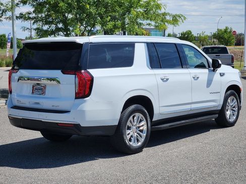 Used 2023 GMC Yukon XL SLT AWD/4WD image 40
