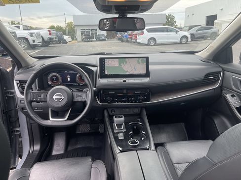 Used 2024 Nissan Rogue Platinum AWD/4WD image 21