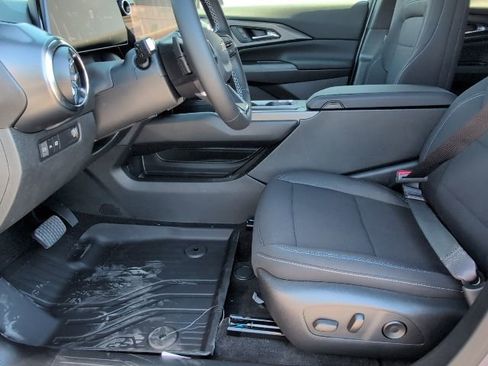 New 2026 Chevrolet Equinox EV LT w/ Comfort Package image 11