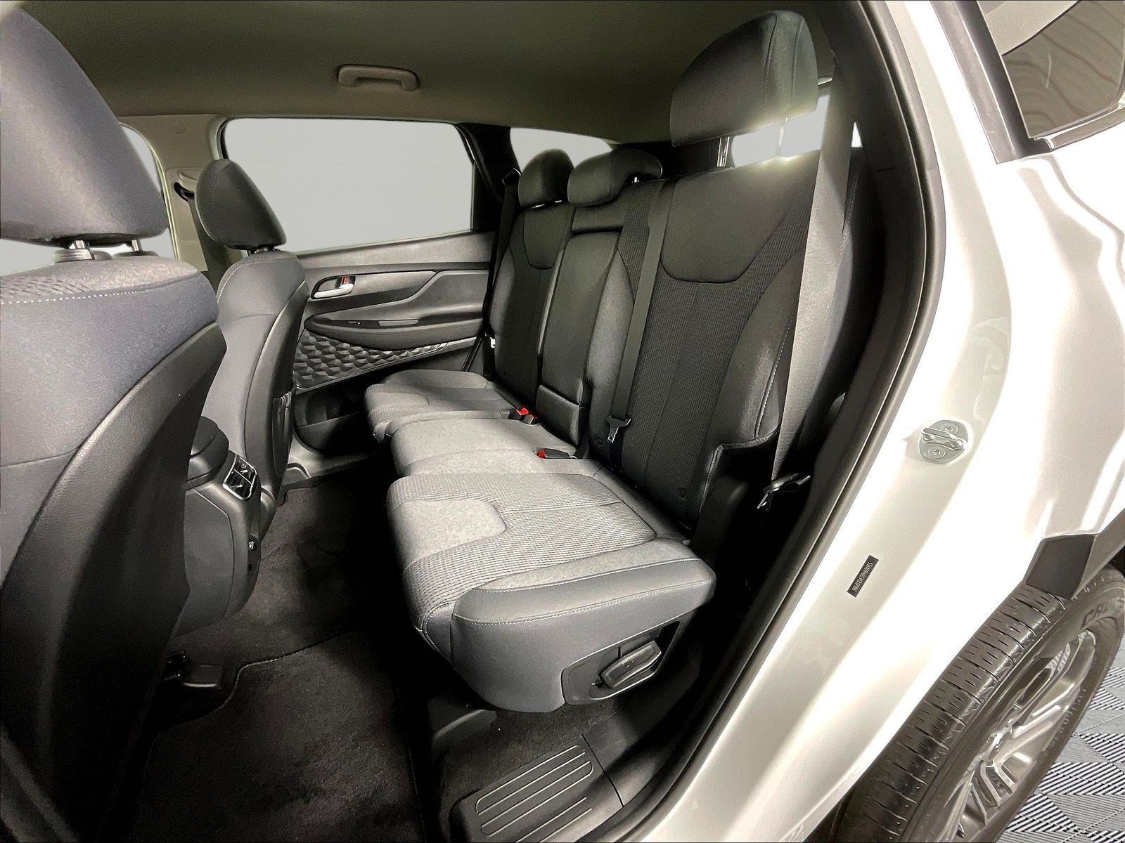 Used 2023 Hyundai Santa Fe SE w/ Cargo Package AWD/4WD image 22