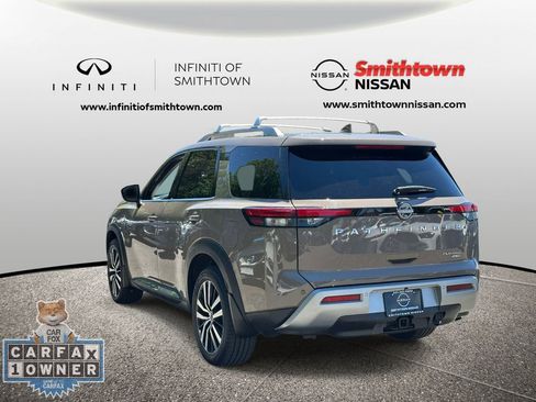 Used 2024 Nissan Pathfinder Platinum AWD/4WD image 10