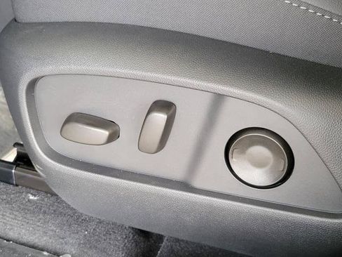 New 2027 Chevrolet Equinox LT w/ Convenience Package II AWD/4WD image 9