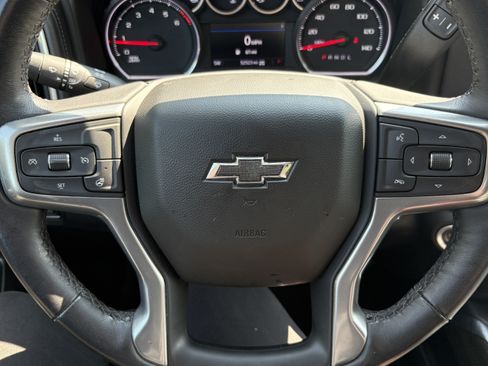 Used 2022 Chevrolet Silverado 1500 LT Trail Boss w/ LPO, Dark Essentials Package AWD/4WD image 18