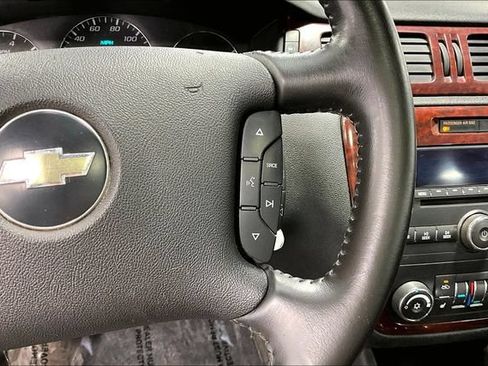 Used 2007 Chevrolet Impala LTZ FWD image 13