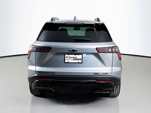 Used 2025 Chevrolet Equinox RS w/ Safety and Technology Package AWD/4WD image 8