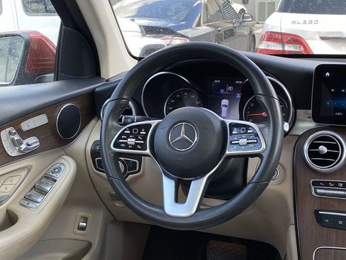 Certified 2022 Mercedes-Benz GLC 300 image 3
