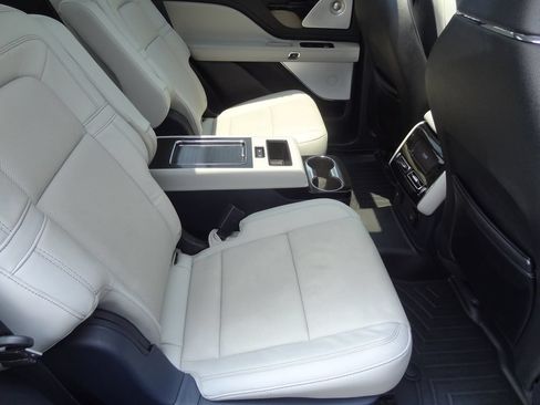 Certified 2025 Lincoln Aviator Reserve w/ Equipment Group 201A AWD/4WD image 14