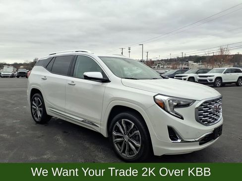 Used 2020 GMC Terrain Denali w/ Denali Premium Package AWD/4WD image 8