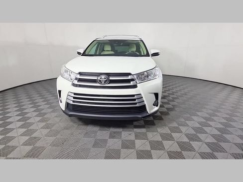 Used 2019 Toyota Highlander XLE FWD image 50