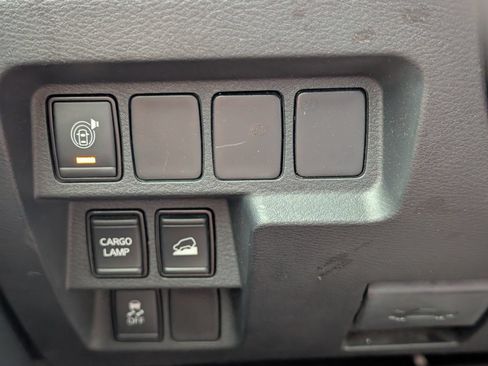 Used 2023 Nissan Frontier SV w/ Technology Package AWD/4WD image 19