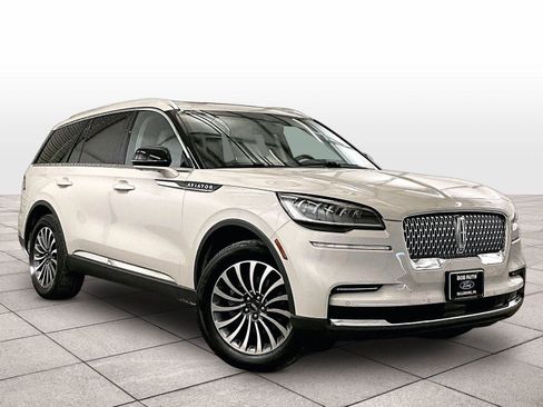 Used 2023 Lincoln Aviator Reserve w/ Elements Package Plus AWD/4WD image 2