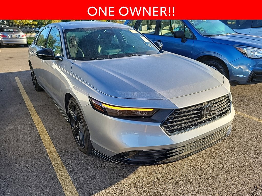 Used 2023 Honda Accord Sport image 3