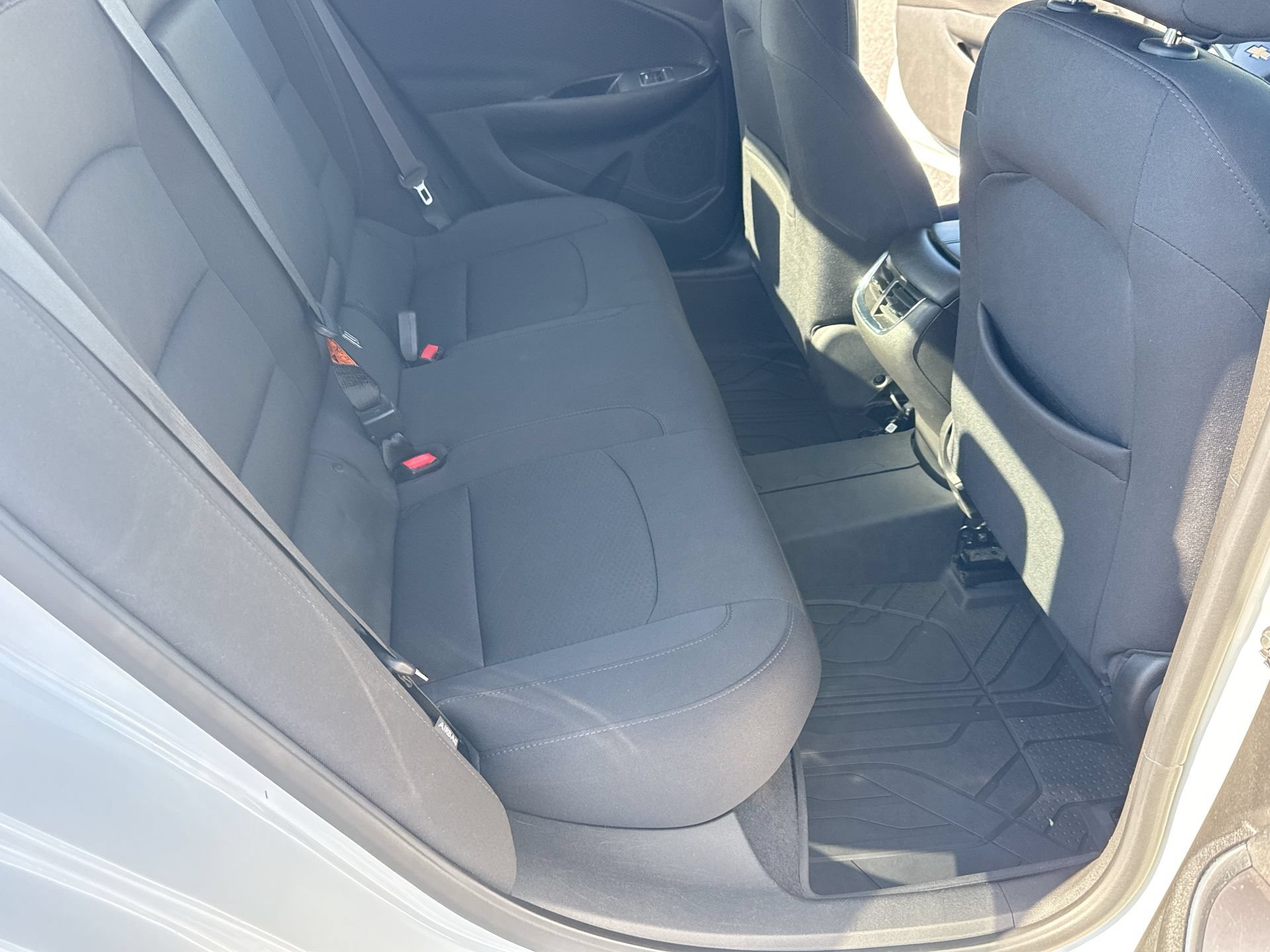Used 2018 Chevrolet Malibu LT FWD image 19