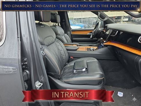 Used 2022 Jeep Grand Wagoneer Series III w/ Flexible Seating Group AWD/4WD image 11