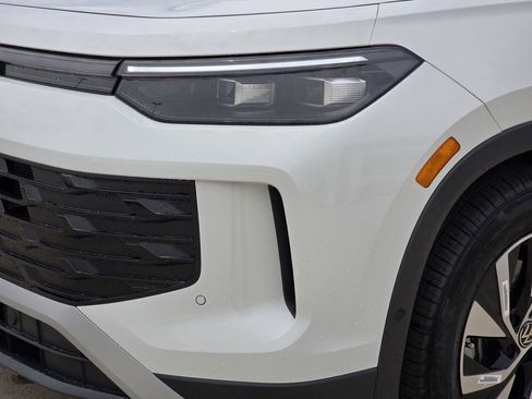 New 2026 Volkswagen Tiguan S FWD image 7