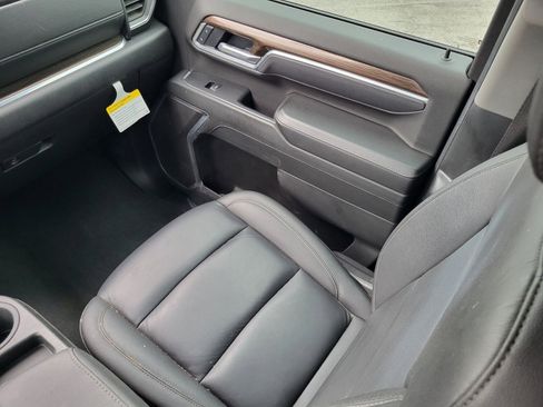 Used 2025 Chevrolet Silverado 2500 LT w/ Z71 Chrome Sport Edition AWD/4WD image 17