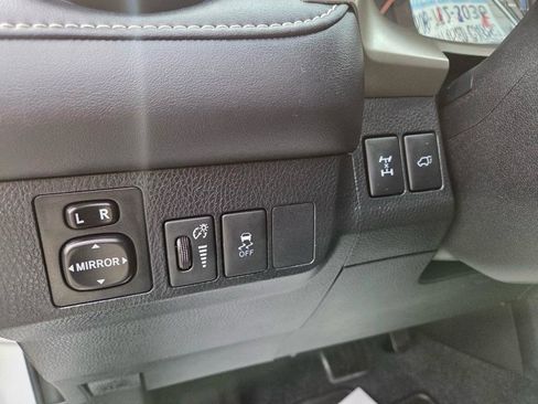 Used 2014 Toyota RAV4 Limited AWD/4WD image 27