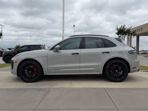 Used 2026 Porsche Macan GTS AWD/4WD image 8