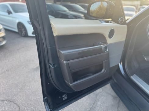 Used 2020 Land Rover Range Rover Sport HSE Dynamic image 13