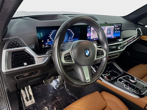 Used 2023 BMW X7 xDrive40i w/ Executive Package AWD/4WD image 9
