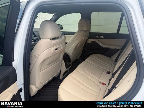 Used 2022 BMW X5 xDrive40i w/ Premium Package AWD/4WD image 20
