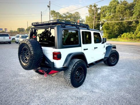 Used 2018 Jeep Wrangler Unlimited Rubicon AWD/4WD image 4
