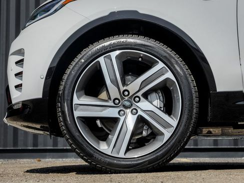 New 2026 Land Rover Discovery Dynamic SE AWD/4WD image 4