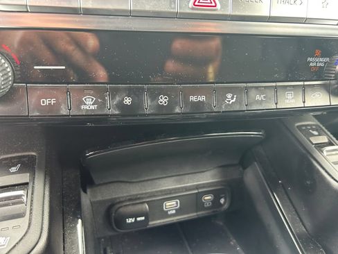 Used 2024 Kia Telluride SX Prestige AWD/4WD image 25