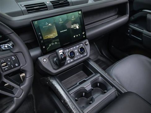 New 2026 Land Rover Defender 110 OCTA image 33