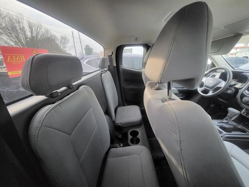 Used 2019 Chevrolet Colorado W/T w/ WT Convenience Package image 9