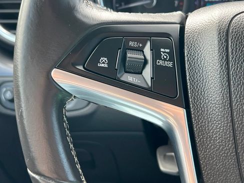 Used 2020 Buick Encore Preferred FWD image 34