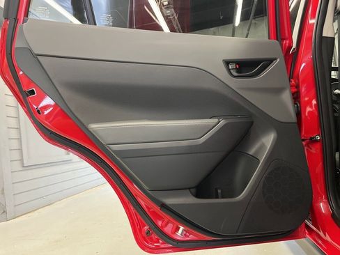 Used 2024 Subaru Crosstrek 2.0i Premium image 25