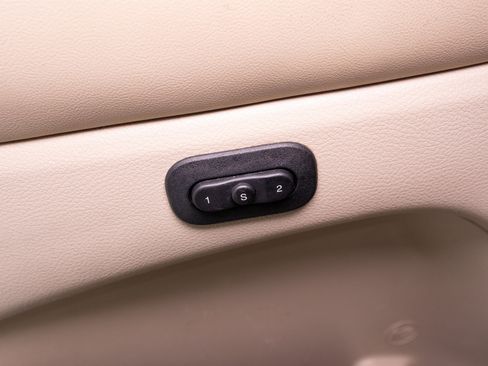 Used 2018 Jeep Grand Cherokee Limited AWD/4WD image 15
