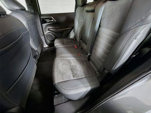 Used 2023 Mitsubishi Outlander SE AWD/4WD image 22