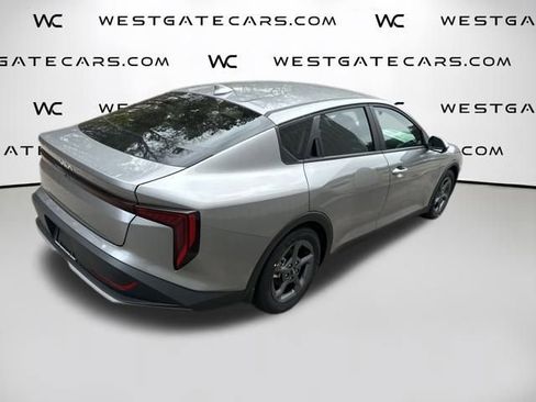 New 2025 Kia K4 LXS image 8