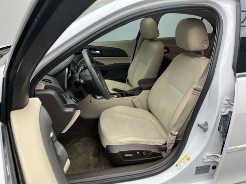 Used 2015 Chevrolet Malibu LT image 9