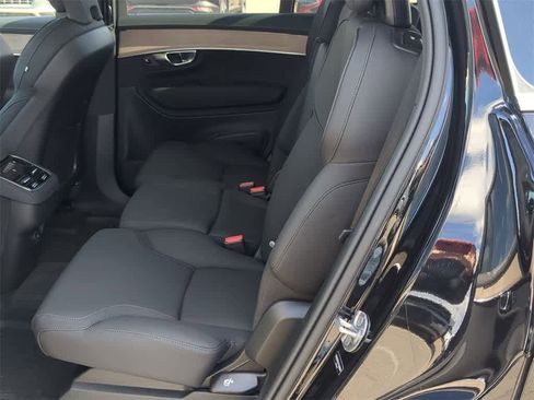 Certified 2026 Volvo XC90 B6 Plus w/ Protection Package Premier image 18