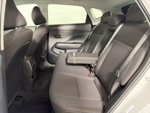 Used 2025 Hyundai Kona SEL FWD image 13