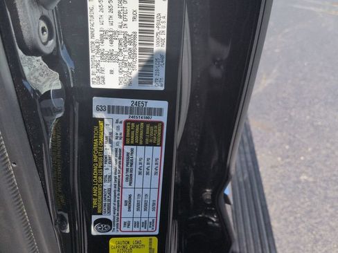 Used 2025 Toyota Tundra Capstone AWD/4WD image 29
