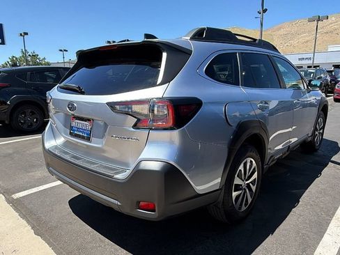 Certified 2025 Subaru Outback Premium AWD/4WD image 2