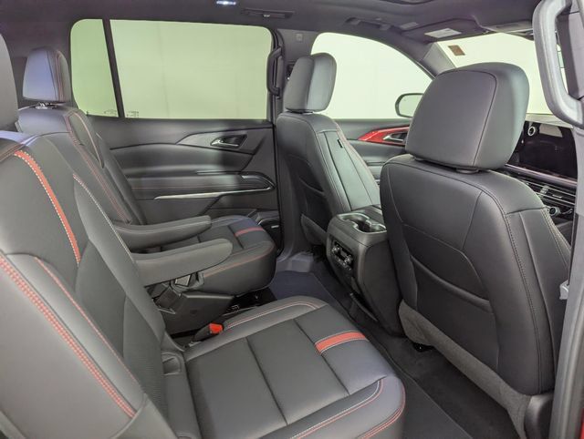 Used 2024 Chevrolet Traverse RS AWD/4WD image 28