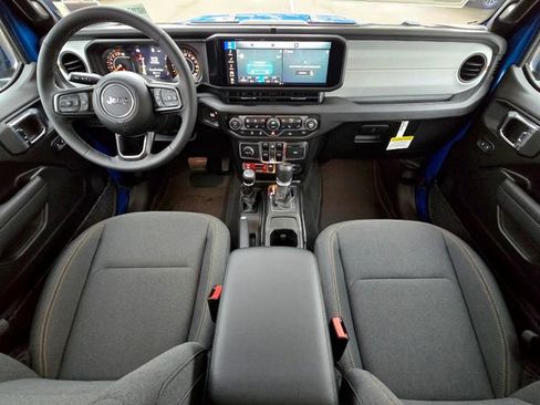 New 2026 Jeep Gladiator Willys image 9