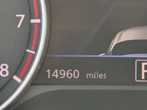 Used 2025 Nissan Sentra SV FWD image 15