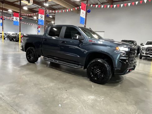 Used 2019 Chevrolet Silverado 1500 LT Trail Boss AWD/4WD image 7