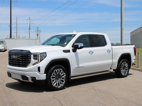 Used 2023 GMC Sierra 1500 Denali Ultimate AWD/4WD image 2