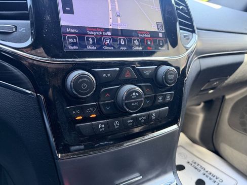 Used 2019 Jeep Grand Cherokee Limited X AWD/4WD image 34